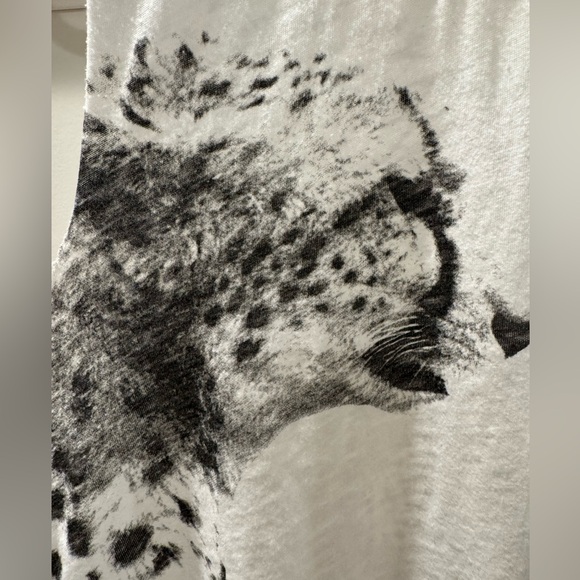 Chaser White Leopard Sleeveless Tee Shirt - Picture 2 of 3